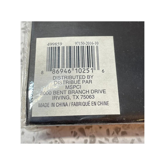 NEW Recollections 12x12 Scrapbook "To Travel Is To Live" 30 Pages Included - Picture 2 of 4